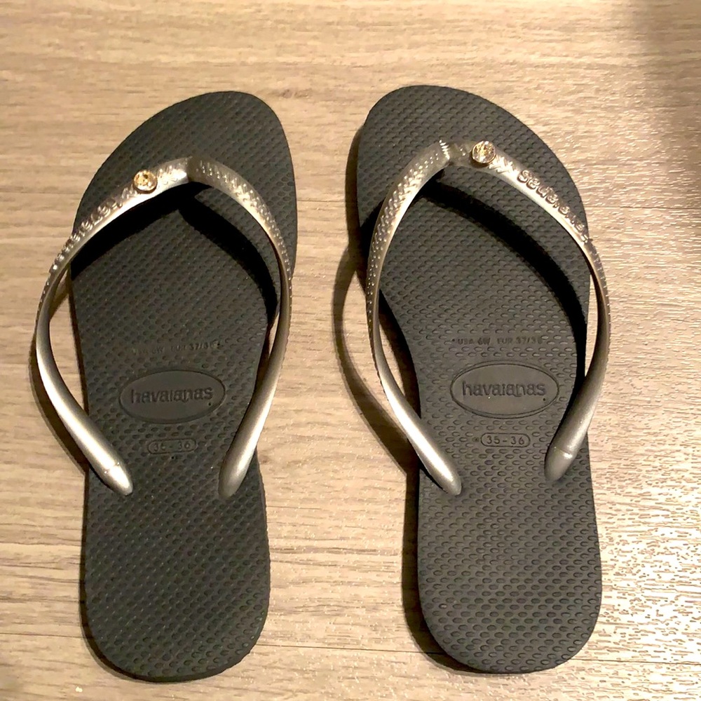 Havaianas Silver with Stude Thongs